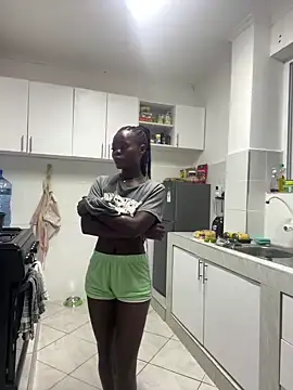 petiteebony 81 online show from 10/31/25, 05:20