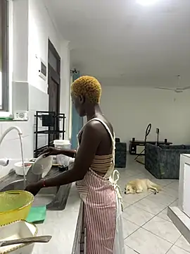 petiteebony 81 online show from 04/20/26, 01:45