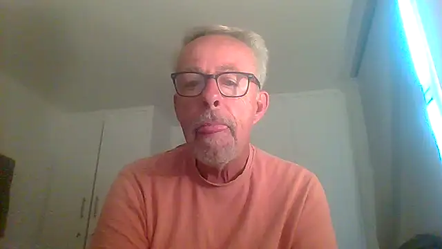 tuggy59 online show from 09/21/25, 04:50