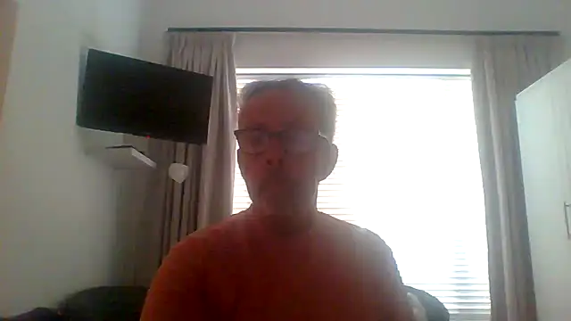tuggy59 online show from 10/09/25, 06:47