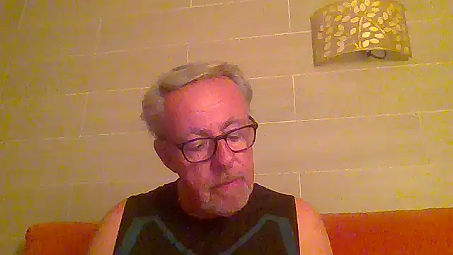 Snapshot of tuggy59 chatting on 06/29/26, 03:57 tuggy59 online show from 06/29/26, 03:57
