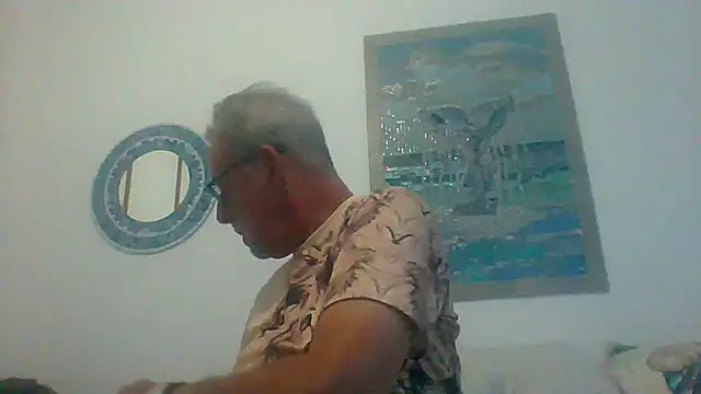 tuggy59 online show from 09/25/25, 04:40