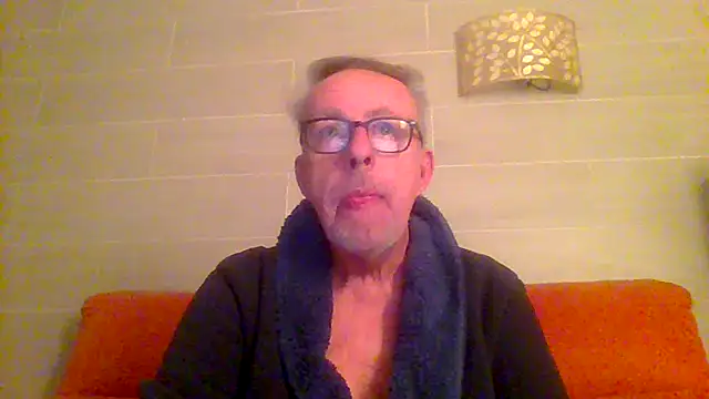 tuggy59 online show from 02/15/26, 05:41