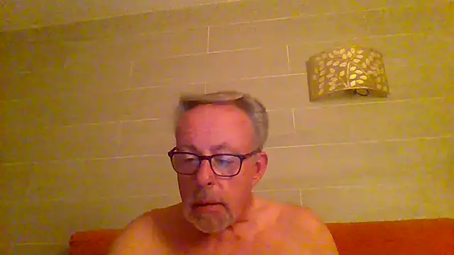 tuggy59 online show from 05/24/26, 04:23