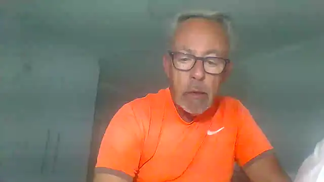 tuggy59 online show from 10/06/25, 04:46