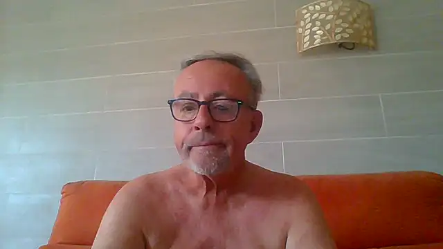 Snapshot of tuggy59 chatting on 07/07/26, 06:47 tuggy59 online show from 07/07/26, 06:47
