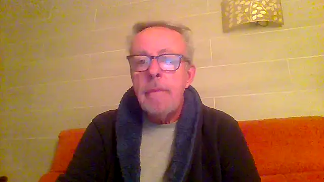 tuggy59 online show from 02/04/26, 05:46