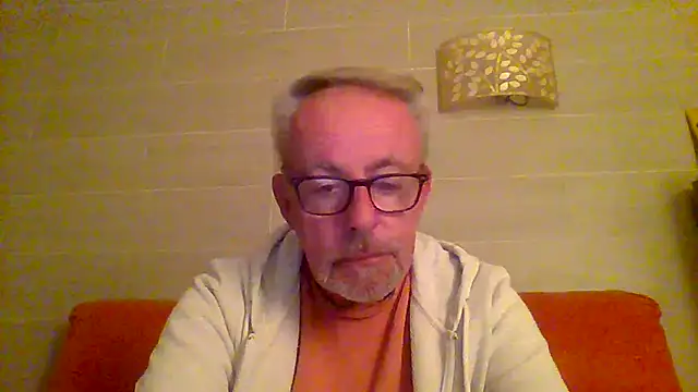 tuggy59 online show from 01/12/26, 05:36