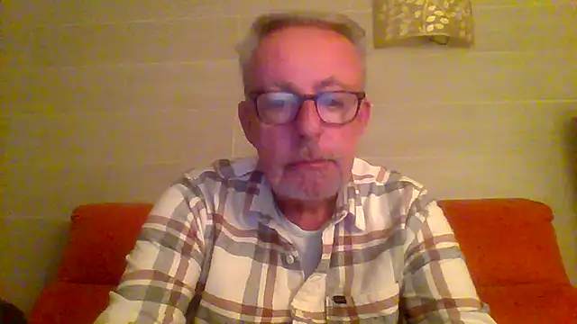 tuggy59 online show from 02/10/26, 05:39