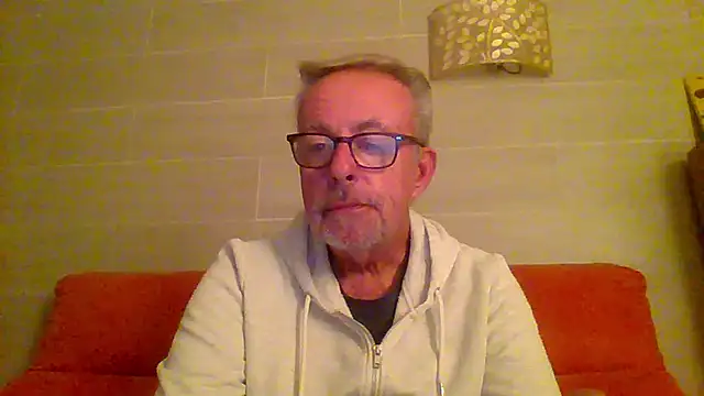 tuggy59 online show from 01/14/26, 06:17