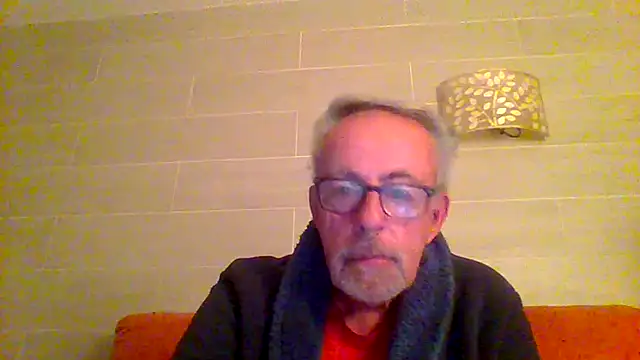 tuggy59 online show from 12/18/25, 05:56