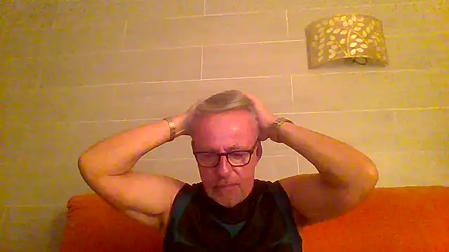 Snapshot of tuggy59 chatting on 07/17/26, 03:15 tuggy59 online show from 07/17/26, 03:15