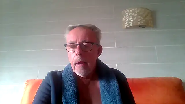 tuggy59 online show from 02/15/26, 08:46