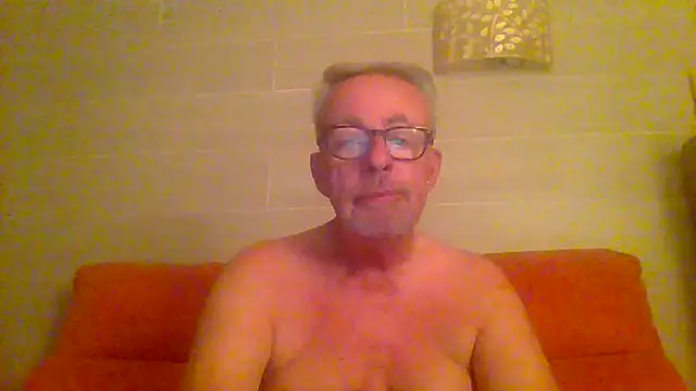 tuggy59 online show from 09/10/25, 04:44