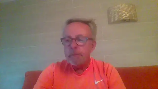 tuggy59 online show from 04/17/26, 05:43