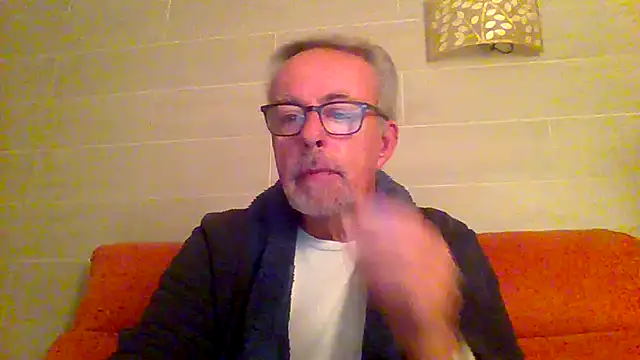 tuggy59 online show from 12/21/25, 05:31