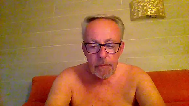 tuggy59 online show from 05/26/26, 04:54