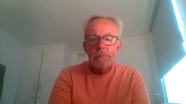 tuggy59 online show from 09/20/25, 05:23
