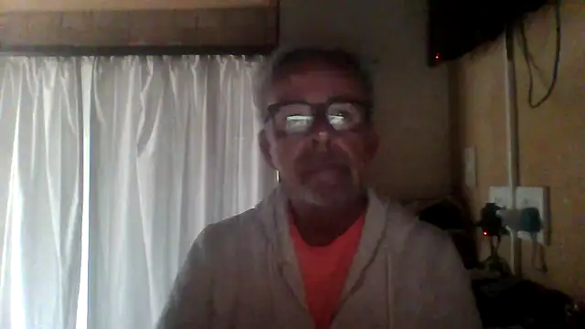 tuggy59 online show from 10/04/25, 05:20