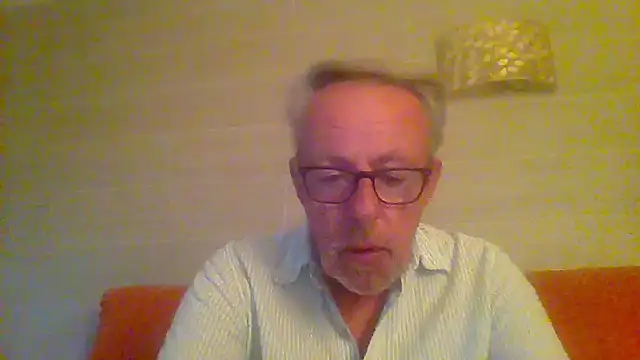 tuggy59 online show from 04/18/26, 05:32