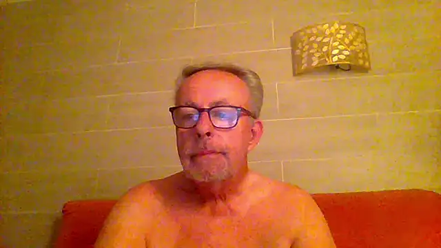 tuggy59 online show from 05/30/26, 04:08