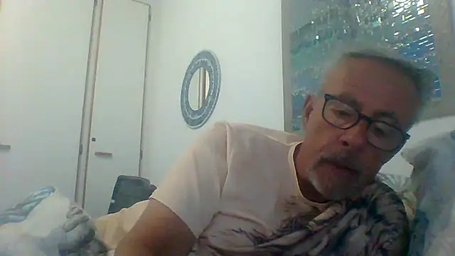 tuggy59 online show from 09/24/25, 05:14