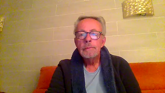 tuggy59 online show from 11/29/25, 06:02