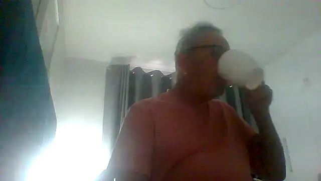tuggy59 online show from 10/18/25, 04:14