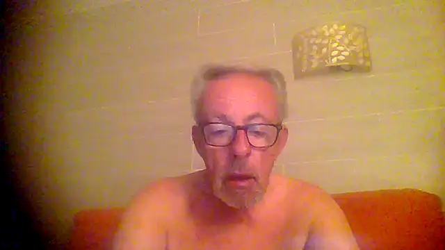 tuggy59 online show from 10/22/25, 05:40