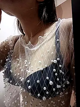 marena saenz online show from 11/12/25, 02:10