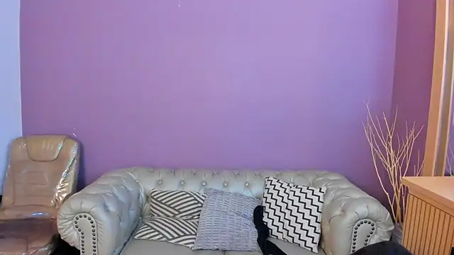 Snapshot of taylor_bennet chatting on 10/06/25, 12:17 taylor bennet online show from 10/06/25, 12:17