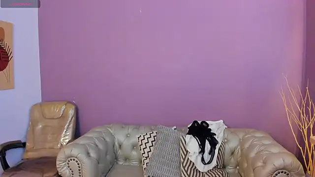 Snapshot of taylor_bennet chatting on 10/13/25, 12:18 taylor bennet online show from 10/13/25, 12:18