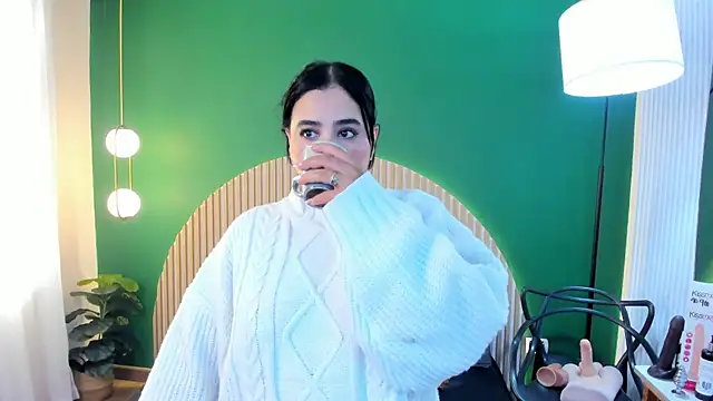 Snapshot of taylor_bennet chatting on 12/03/25, 12:04 taylor bennet online show from 12/03/25, 12:04