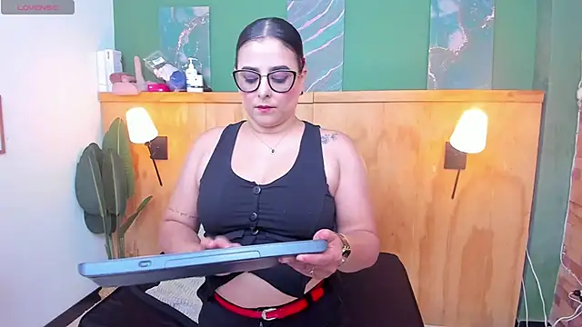 taylor bennet online show from 03/28/26, 06:31