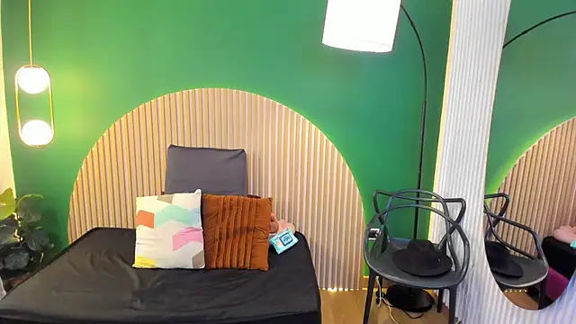 Snapshot of taylor_bennet chatting on 11/13/25, 11:58 taylor bennet online show from 11/13/25, 11:58