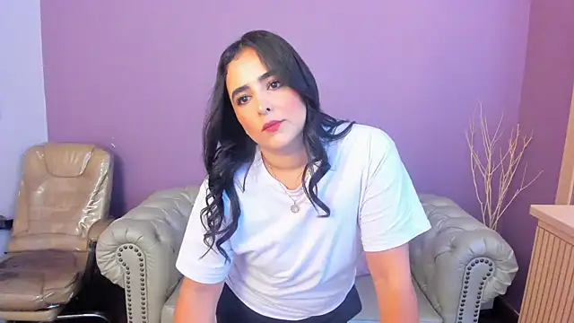 Snapshot of taylor_bennet chatting on 10/14/25, 07:03 taylor bennet online show from 10/14/25, 07:03