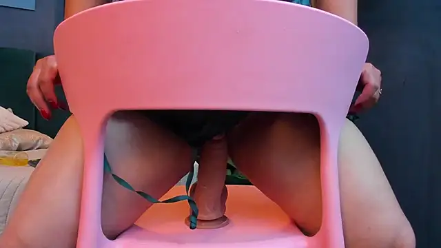 Snapshot of taylor_bennet chatting on 03/17/25, 06:21 taylor bennet online show from 03/17/25, 06:21