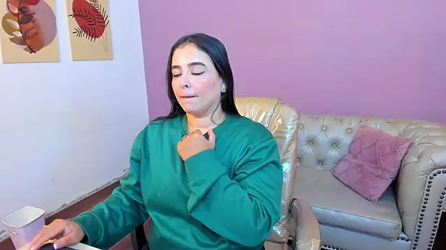 Snapshot of taylor_bennet chatting on 09/13/25, 12:05 taylor bennet online show from 09/13/25, 12:05