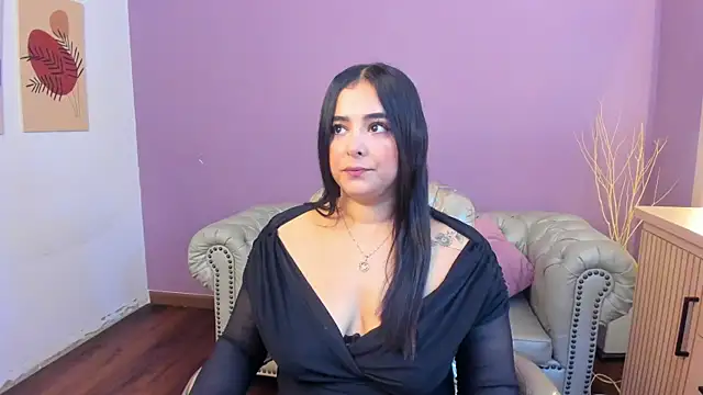 Snapshot of taylor_bennet chatting on 10/17/25, 12:18 taylor bennet online show from 10/17/25, 12:18