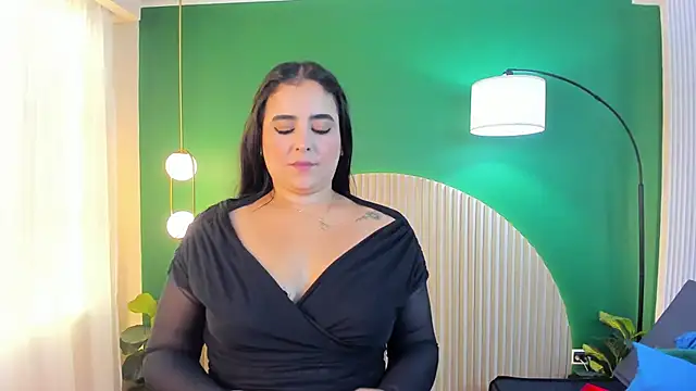 Snapshot of taylor_bennet chatting on 09/23/25, 12:12 taylor bennet online show from 09/23/25, 12:12