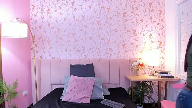 taylor bennet online show from 02/07/26, 12:02