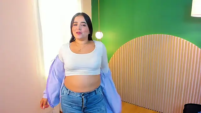 Snapshot of taylor_bennet chatting on 09/30/25, 12:22 taylor bennet online show from 09/30/25, 12:22