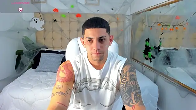 Alex cute77 online show from 10/08/25, 12:17