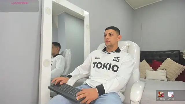 Alex cute77 online show from 06/01/26, 12:49