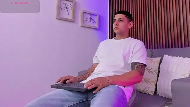 Alex cute77 online show from 05/06/26, 11:36