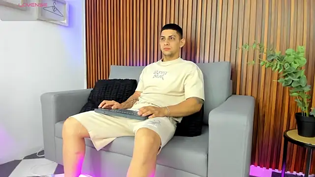 Alex cute77 online show from 04/09/26, 12:22