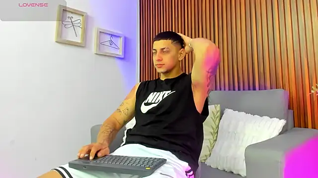 Alex cute77 online show from 05/04/26, 11:24