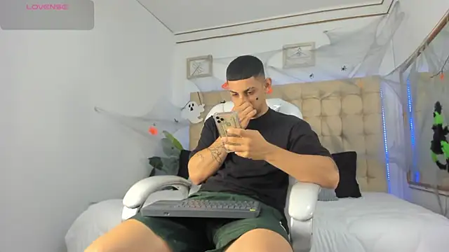 Alex cute77 online show from 10/16/25, 12:35
