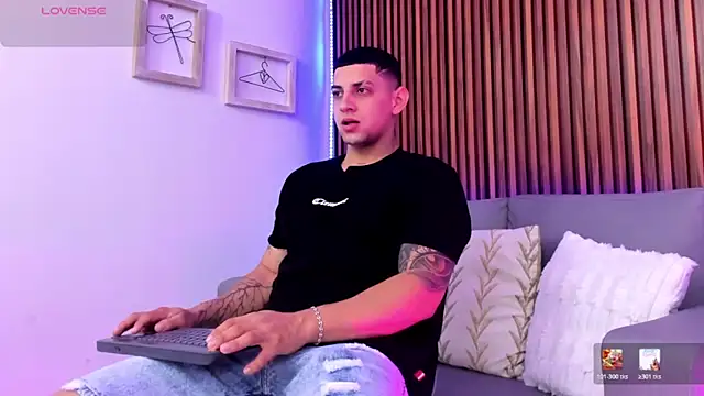 Alex cute77 online show from 05/01/26, 12:21