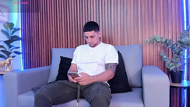 Alex cute77 online show from 03/05/26, 12:02